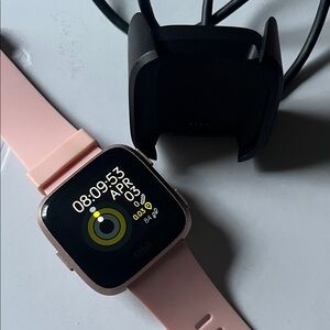 Fitbit Versa Pink Fitness Smartwatch